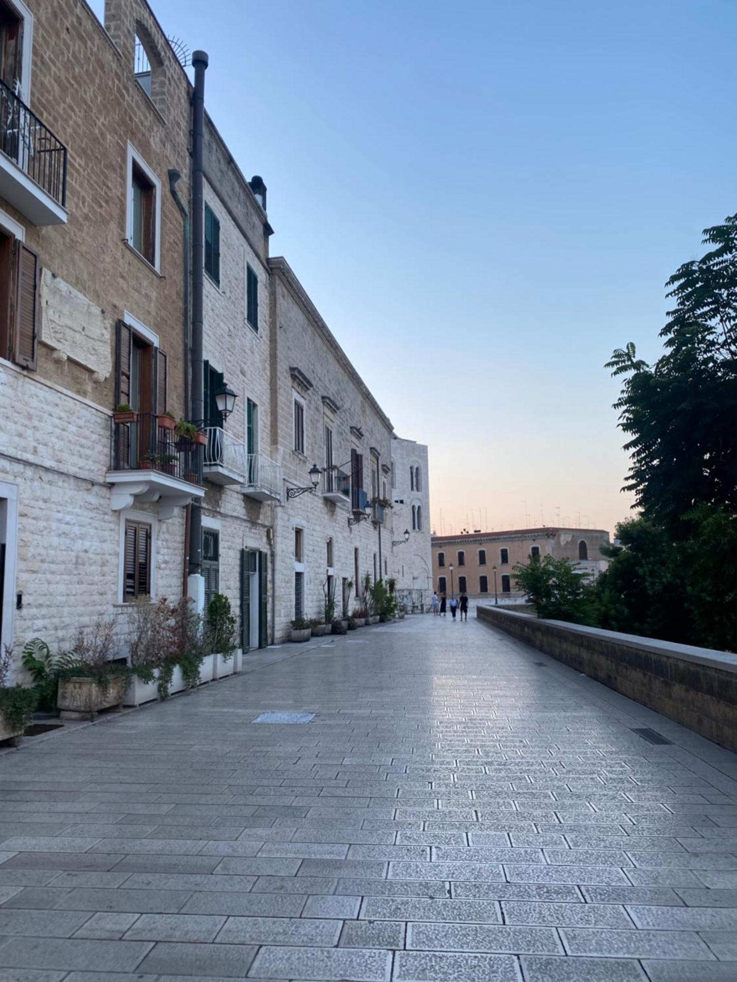Hotel Dimora Fralu Bari Exterior foto